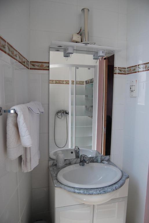 Hotel Azur نيس الغرفة الصورة